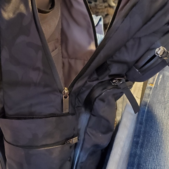 lululemon athletica | Bags | Lululemon Savasana Camo Cruiser Backpack ...